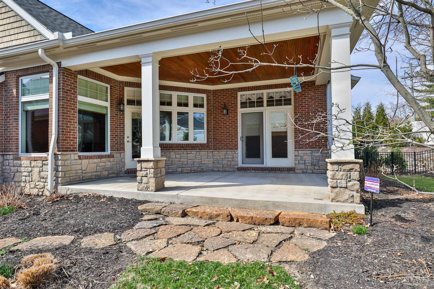 128 Village Gate Lane, Montgomery, Ohio image 30