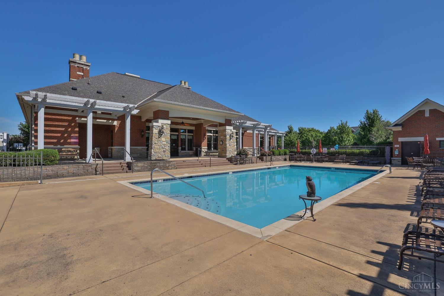 128 Village Gate Lane, Montgomery, Ohio image 39