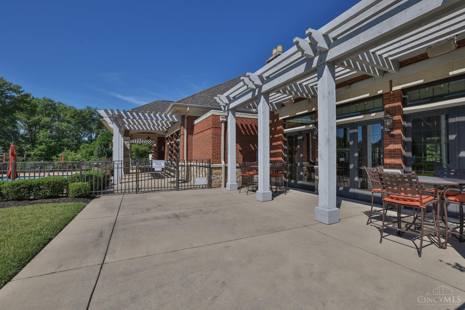 128 Village Gate Lane, Montgomery, Ohio image 38
