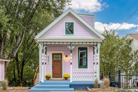 Photo of 4561 Anthony Avenue, Cincinnati, OH 45223 (MLS # 1860367)