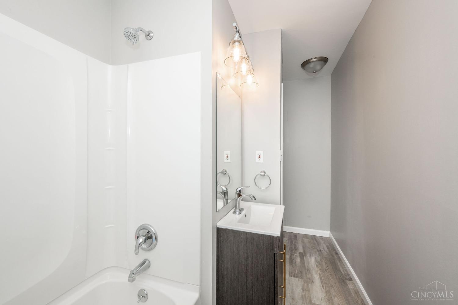 2413 Ferguson Road, Cincinnati, Ohio image 21
