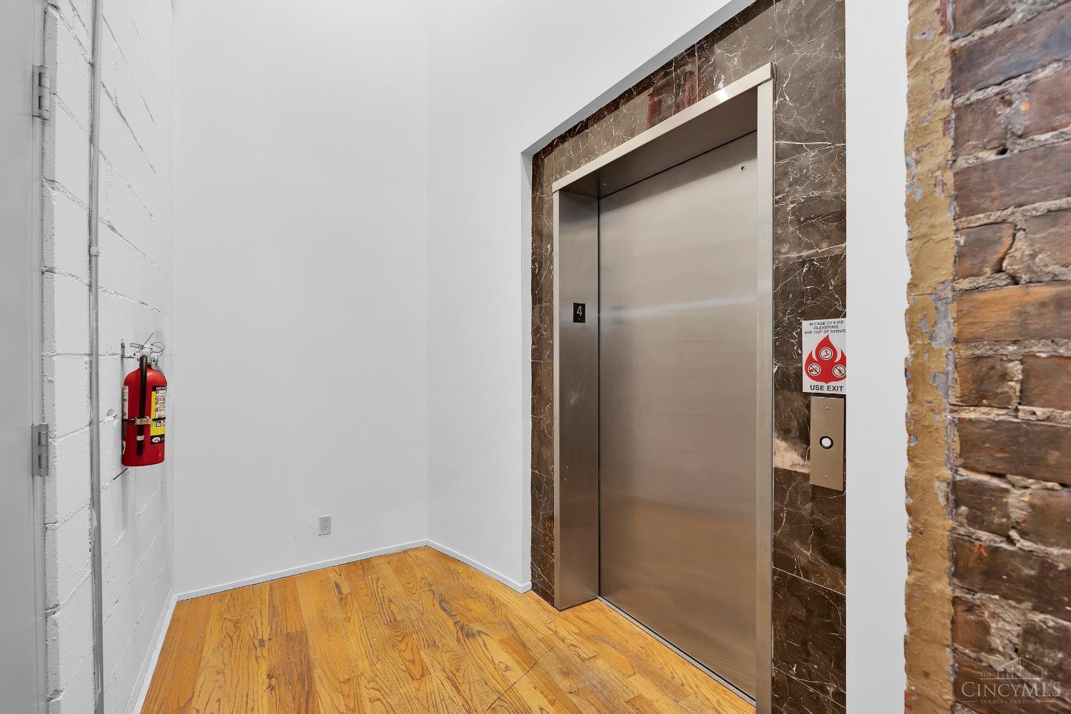 404 Reading Road 401