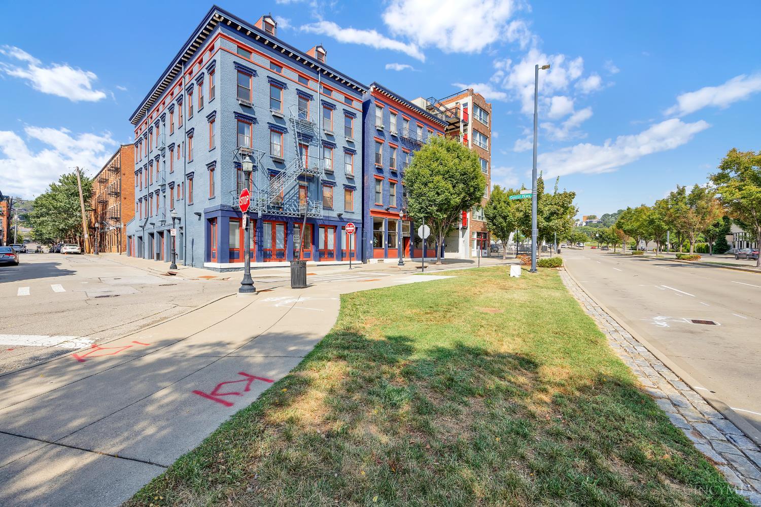 404 Reading Road 401