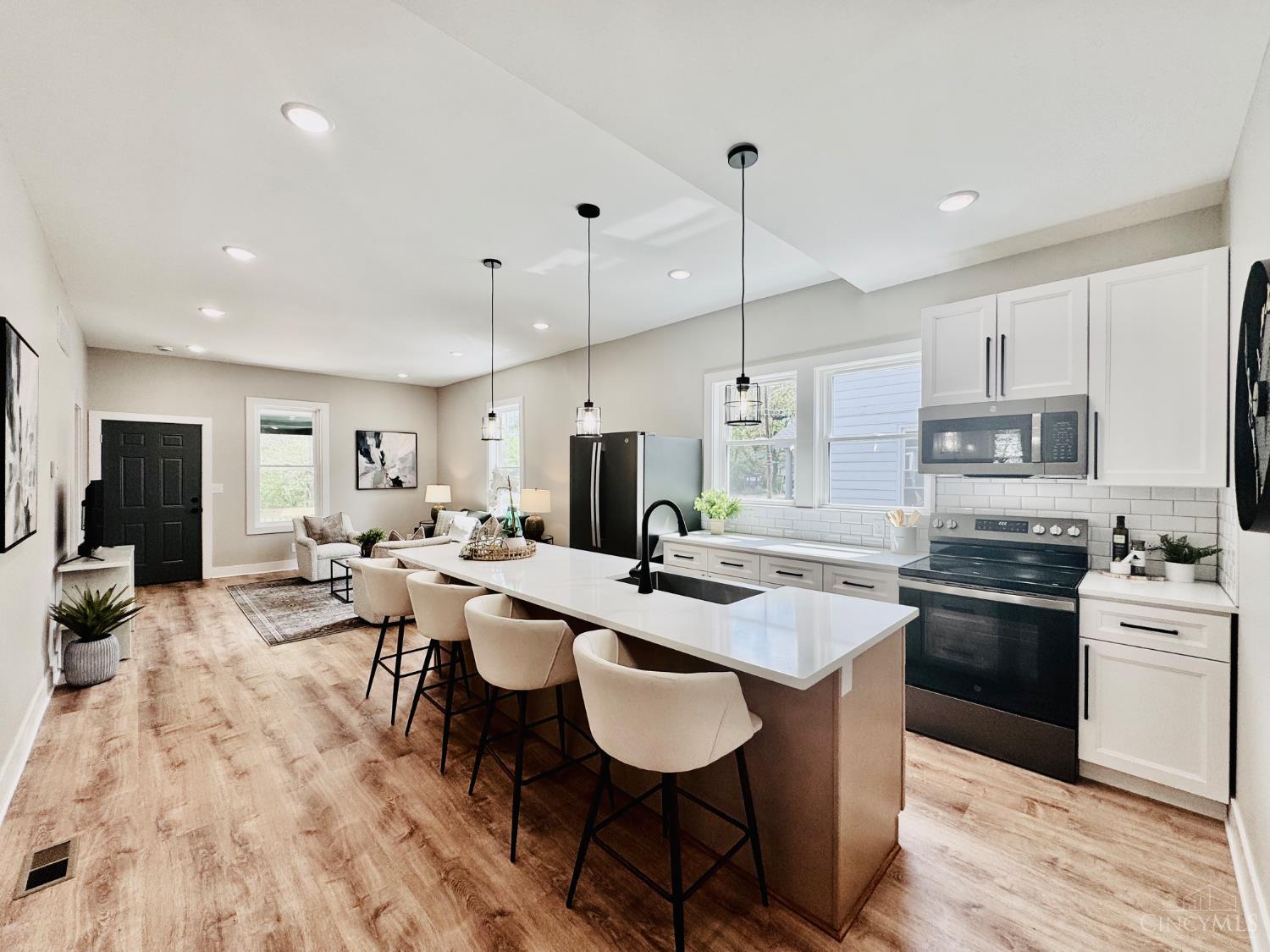 4605 Thoburne Street