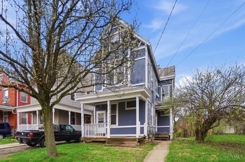 Photo of 1104 Seton Avenue, Cincinnati, OH 45205 (MLS # 1872045)