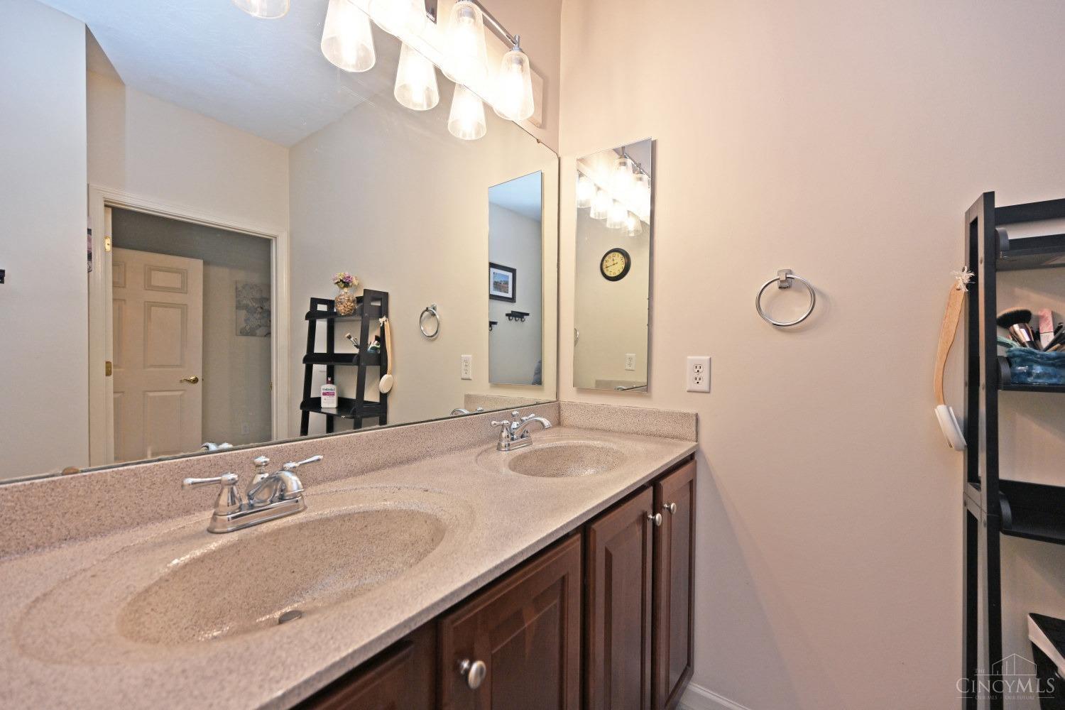 7210 Ivy Way, Anderson Twp, Ohio image 24