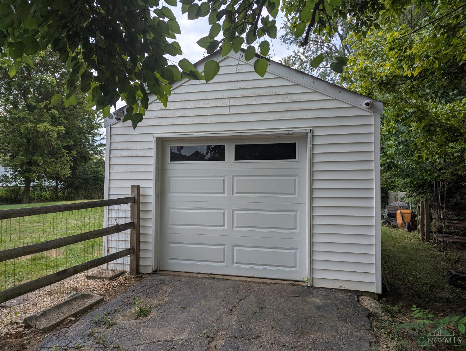 1007 Valley View Drive