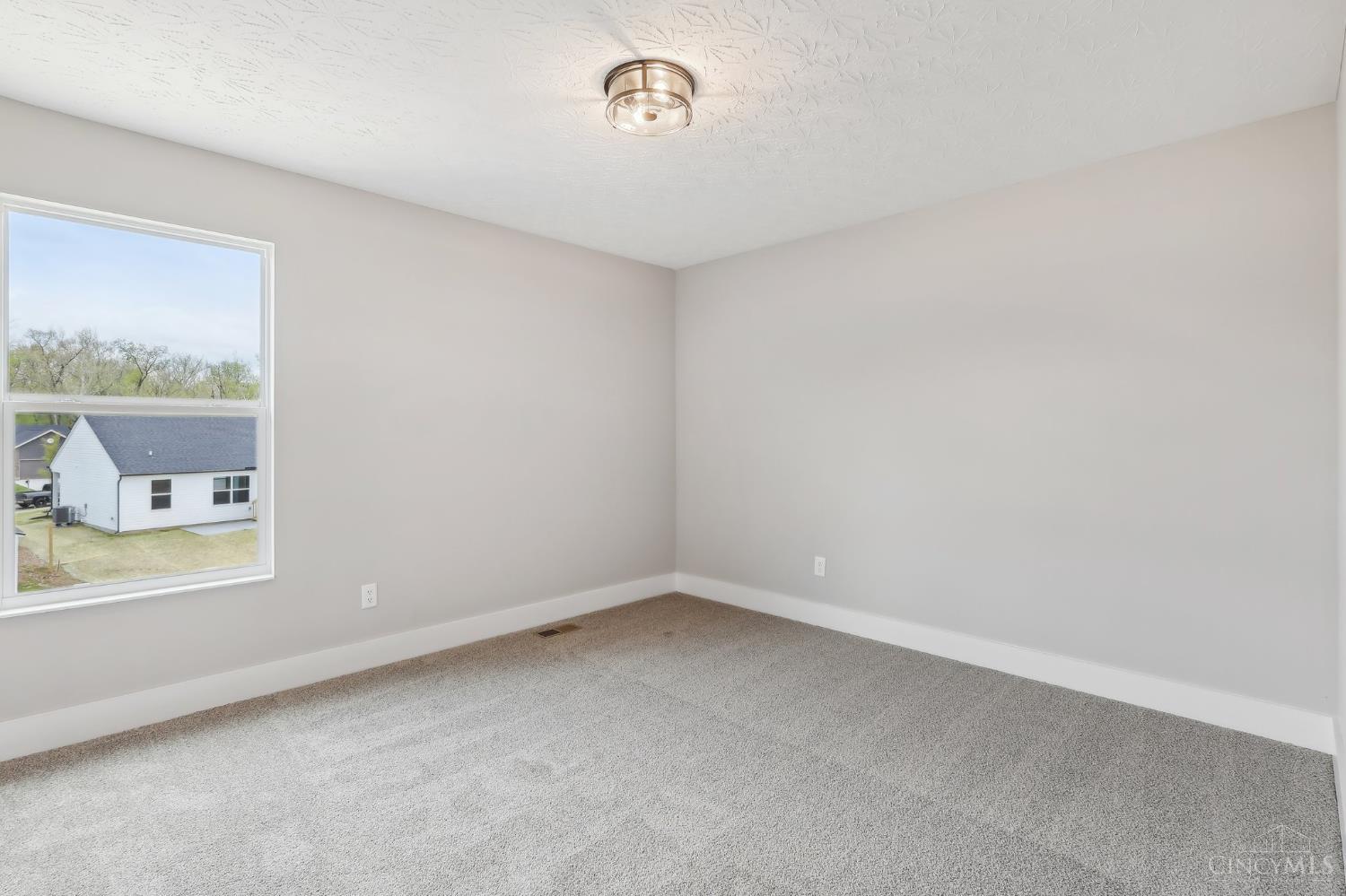 540 Chatham Place, Trenton, Ohio image 50
