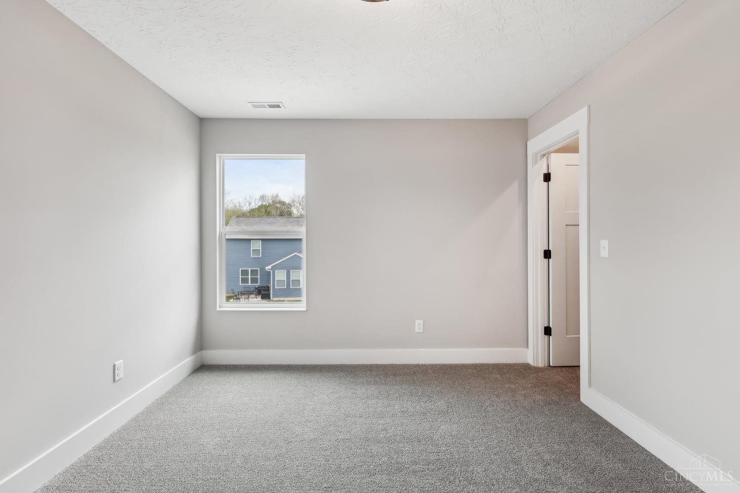 540 Chatham Place, Trenton, Ohio image 47