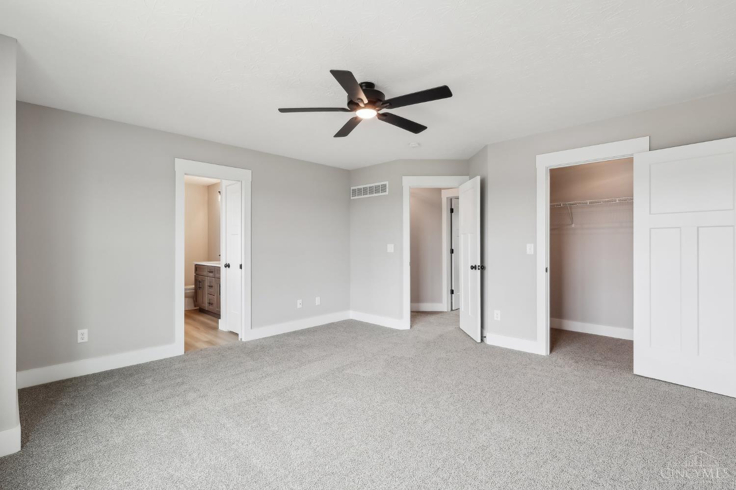 540 Chatham Place, Trenton, Ohio image 38