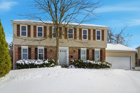 Photo of 12020 Elkridge Dr, Springdale, OH 45240 (MLS # 1867618)