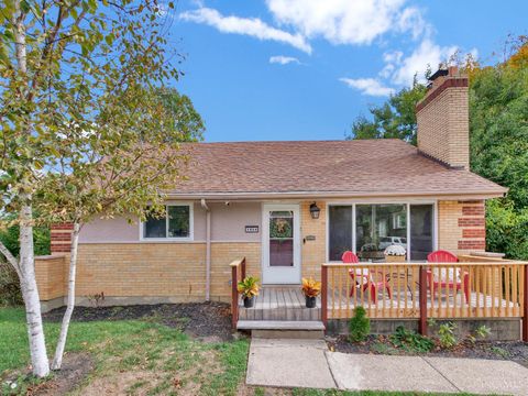 Photo of 1054 Grayview Court, Cincinnati, OH 45224 (MLS # 1859646) Photo of 1054 Grayview Court, Cincinnati, OH 45224 (MLS # 1859646)
