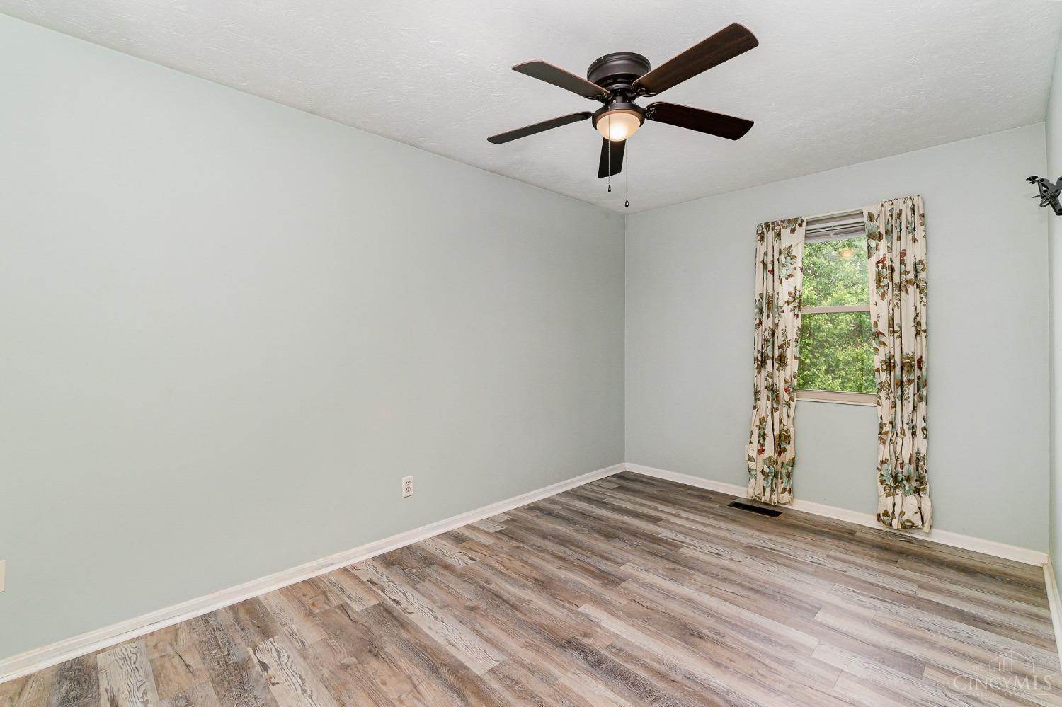 3824 Hassfurt Drive, Fairfield Twp, Alabama image 21