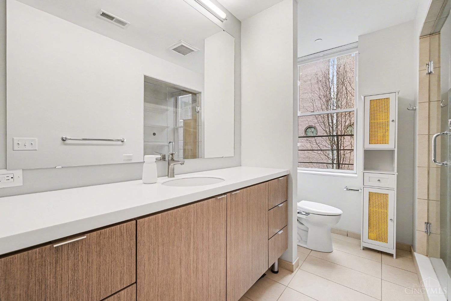 122 W Fifteenth Street 223