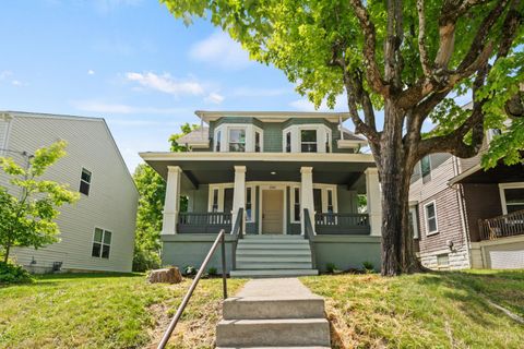 Photo of 1943 Hewitt Avenue, Cincinnati, OH 45207 (MLS # 1878816)