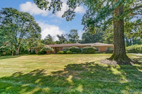 Single Family Residence in Amberley OH 7980 Springvalley Drive.jpg