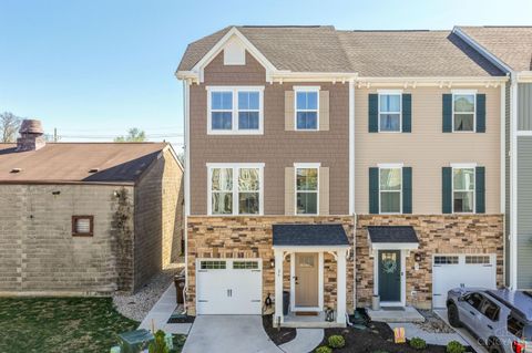 Photo of 26 Wentworth Lane, Deer Park, OH 45236 (MLS # 1875202)