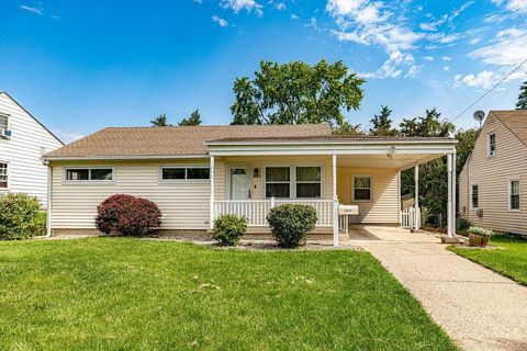 Photo of 600 Brookwood Avenue, Hamilton, OH 45013 (MLS # 1885235)