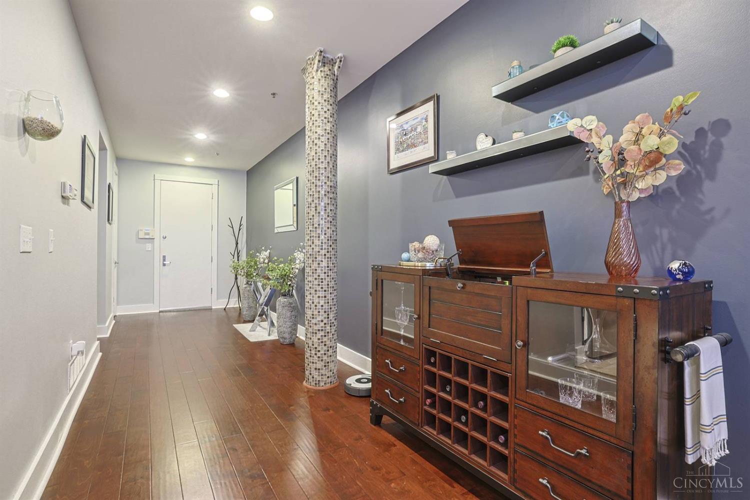 26 E Sixth Street 504