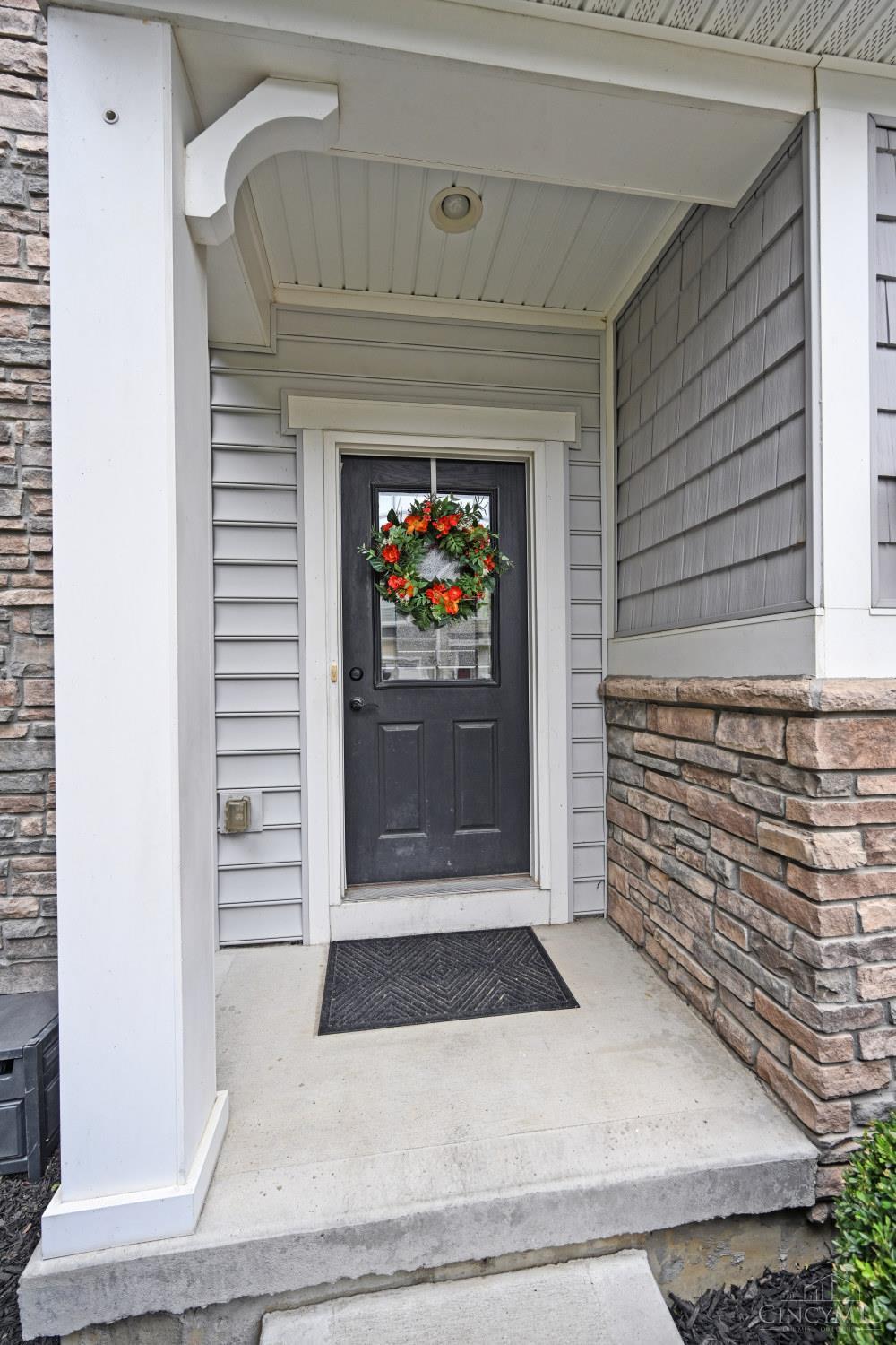 4826 Lakeview Court