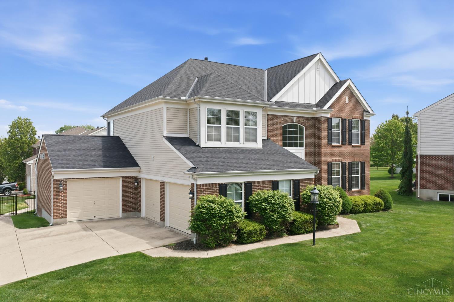 1220 Fox Hollow Drive