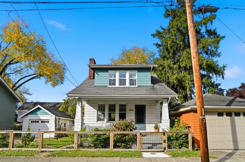 Photo of 4575 Innes Avenue, Cincinnati, OH 45223 (MLS # 1861195)