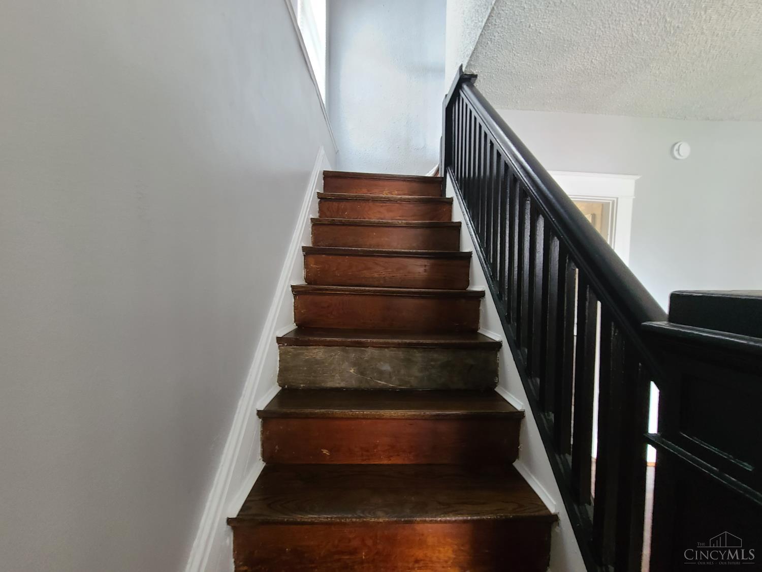 3319 Milton Court, Cincinnati, Ohio image 8