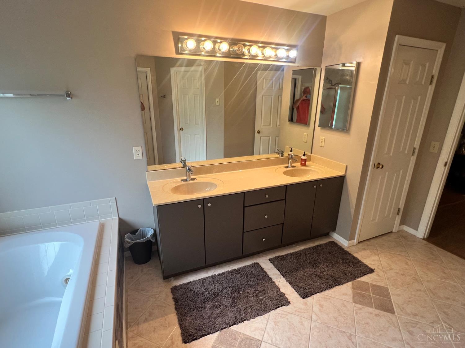 7947 Kennesaw Drive, West Chester, Ohio image 35