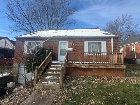 Photo of 3659 Allview Circle, Cincinnati, OH 45238 (MLS # 1863679)