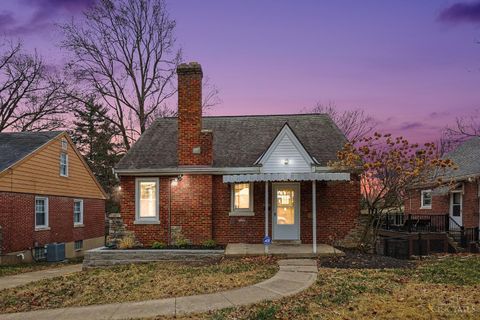 Photo of 4549 Carnation Avenue, Cincinnati, OH 45238 (MLS # 1864877)