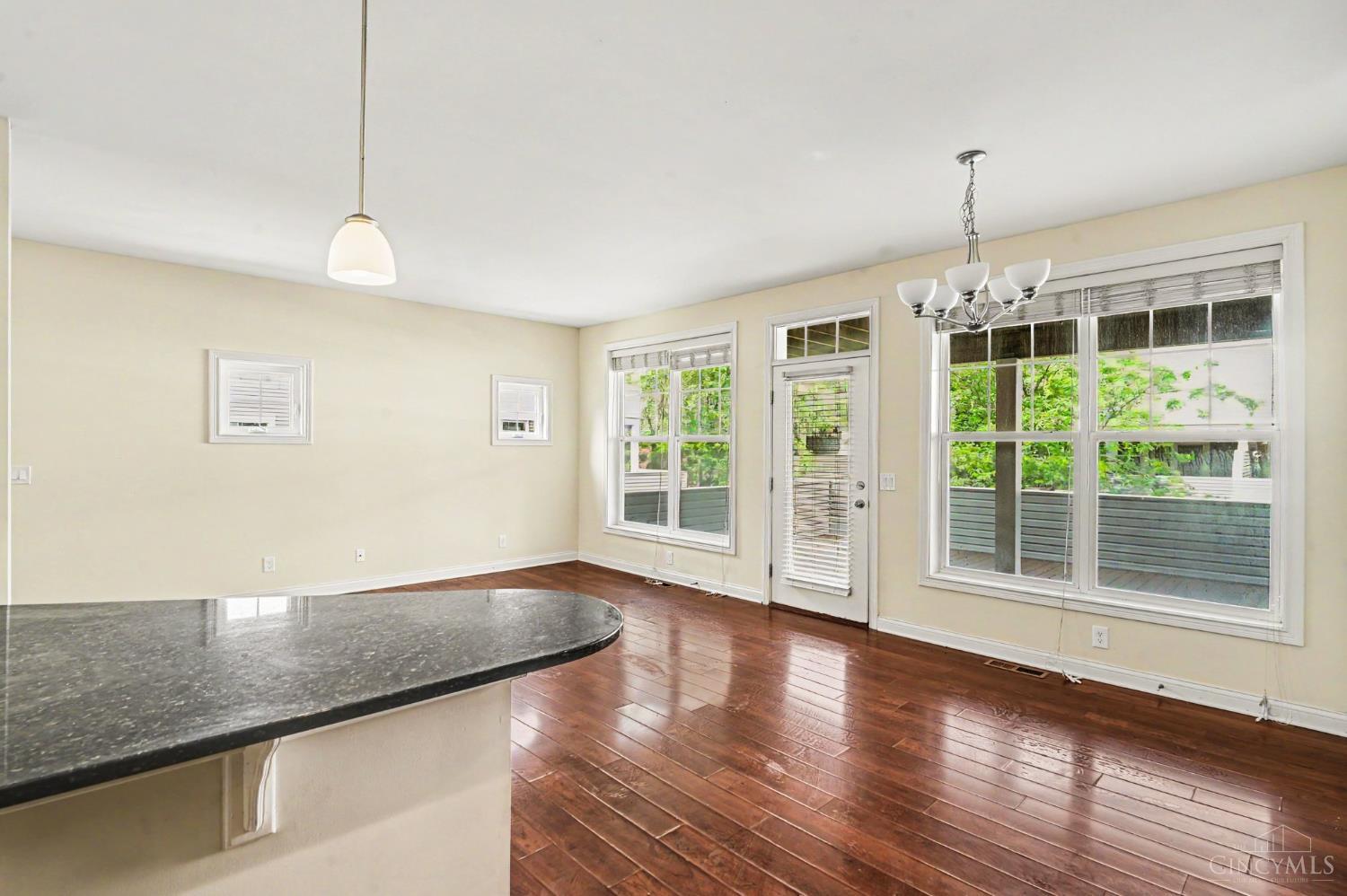 2926 Eden Avenue I2926