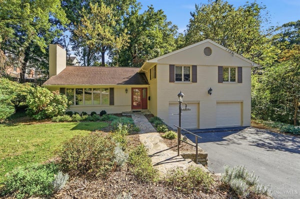4877 LE BLOND AVE, CINCINNATI, OH 45208 - Image de69bb72bd56ee328cad992ae54b3bcd/2923629146