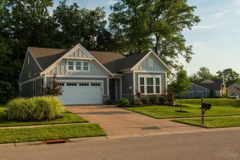 Photo of 1341 Brookchase Circle, Maineville, OH 45039 (MLS # 1894092)