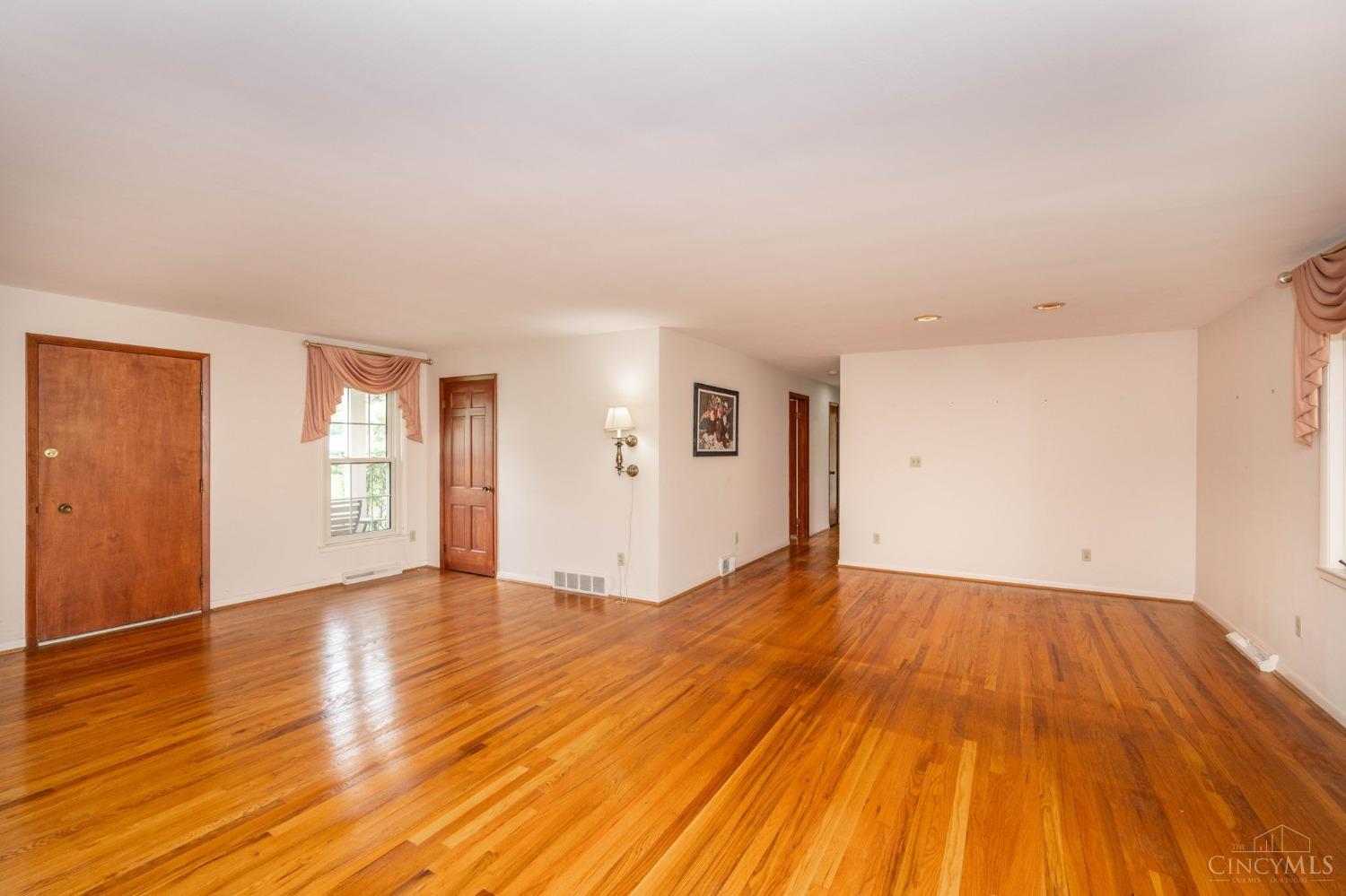 9707 Beech Drive, Springfield Twp., Ohio image 6