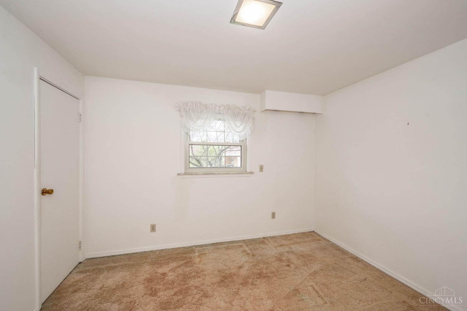 9707 Beech Drive, Springfield Twp., Ohio image 25