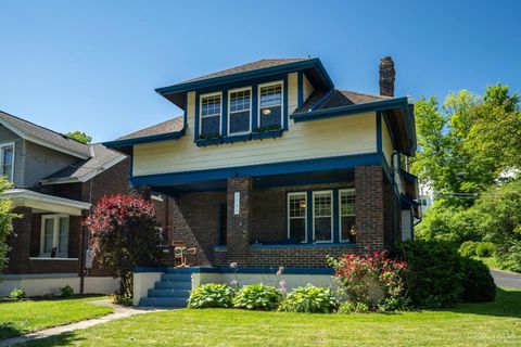 Photo of 3095 Linwood Avenue, Cincinnati, OH 45208 (MLS # 1879077)