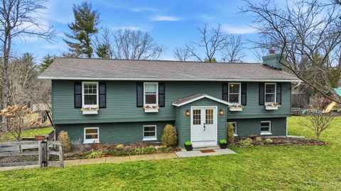 Photo of 2 Kris Circle, Terrace Park, OH 45174 (MLS # 1870298)