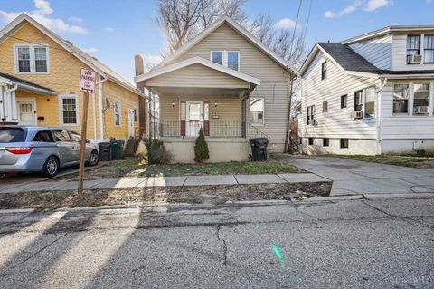 Photo of 547 Flatt Terrace, Cincinnati, OH 45232 (MLS # 1866636)