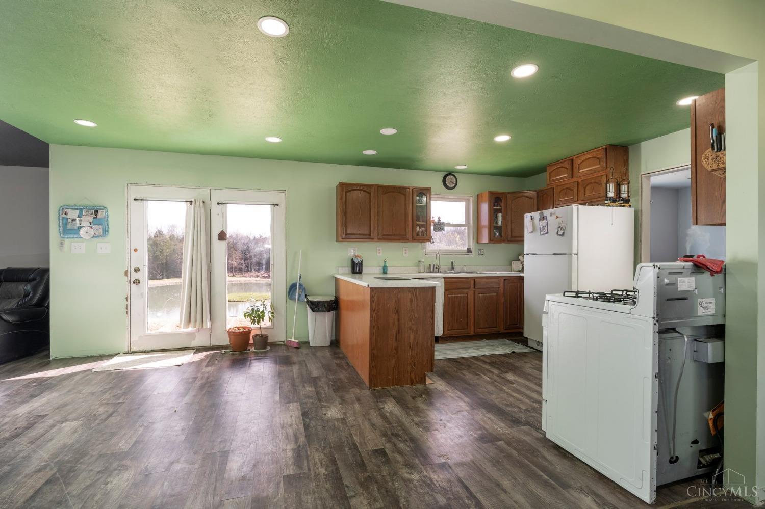 9888 E Deadfall Road, Hillsboro, Ohio image 11