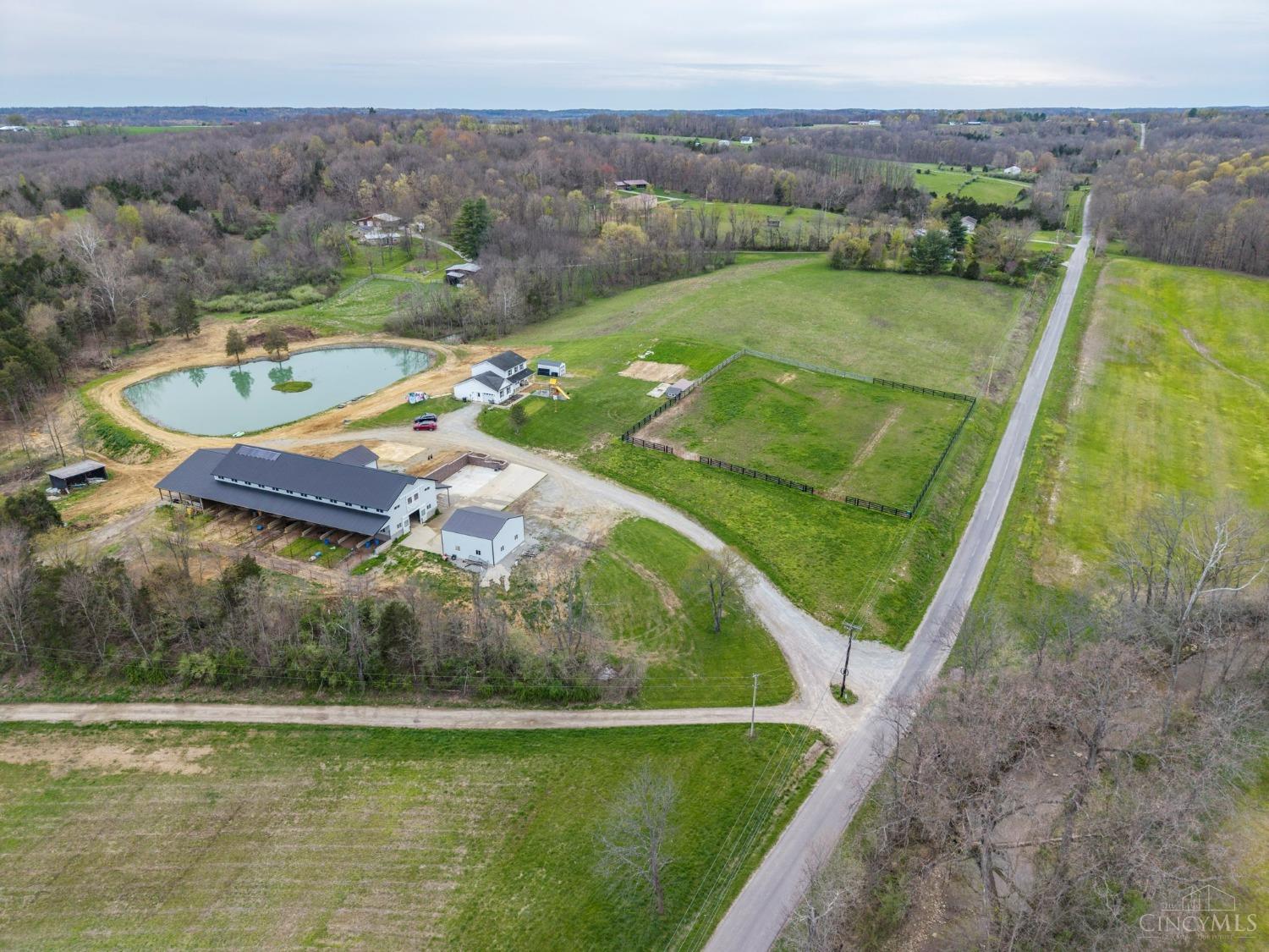 9888 E Deadfall Road, Hillsboro, Ohio image 2
