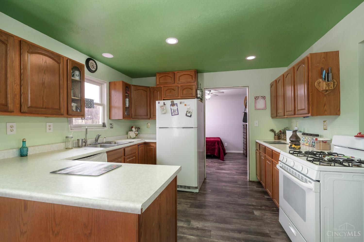 9888 E Deadfall Road, Hillsboro, Ohio image 12