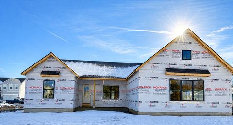 Photo of 376 Greys Run, Lebanon, OH 45036 (MLS # 1849694)