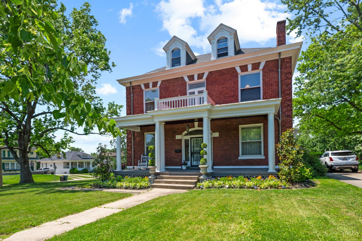 705 Hermosa Avenue