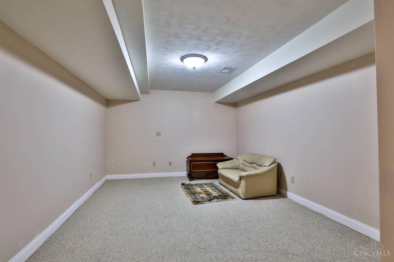 1466 Shawnee Drive, Union Twp, Ohio image 35