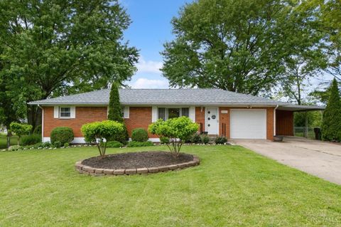 Photo of 8205 Westlawn Drive, Franklin, OH 45005 (MLS # 1879223)