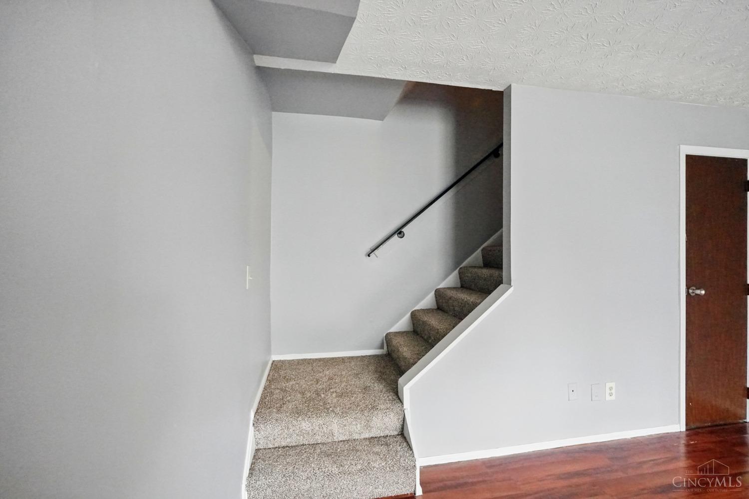 1038 E Crescentville Road, West Chester, Ohio image 11