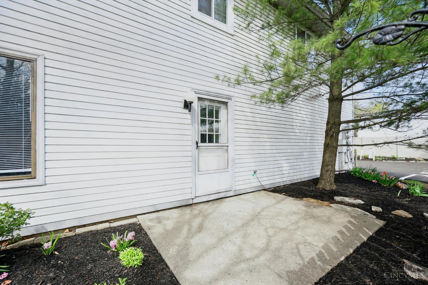 1038 E Crescentville Road, West Chester, Ohio image 21