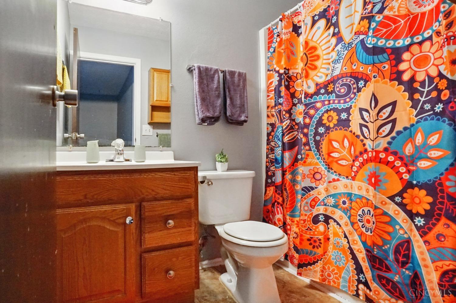 1038 E Crescentville Road, West Chester, Ohio image 14