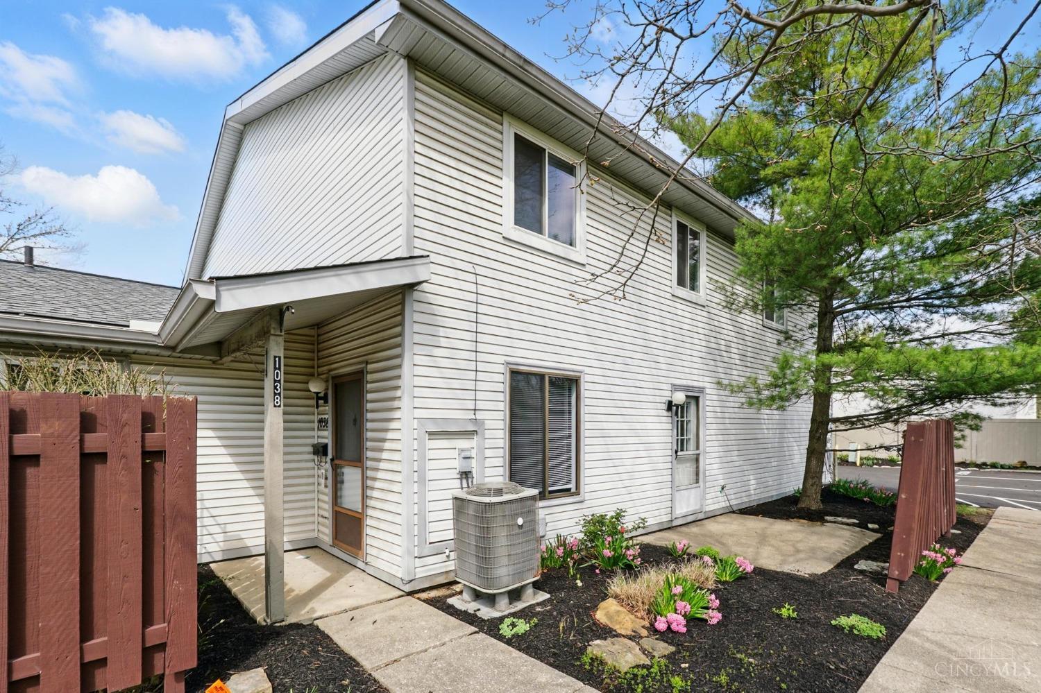 1038 E Crescentville Road, West Chester, Ohio image 1