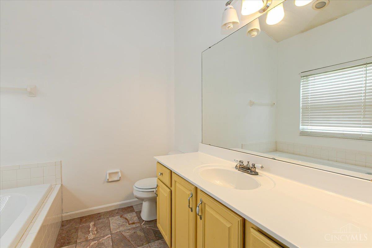5450 Lake Michigan Drive, Fairfield, Ohio image 20